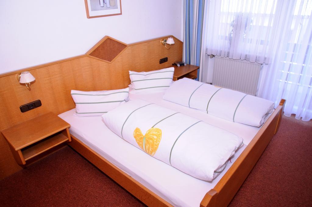 Hirmonshof Hotel Bischofsmais Room photo
